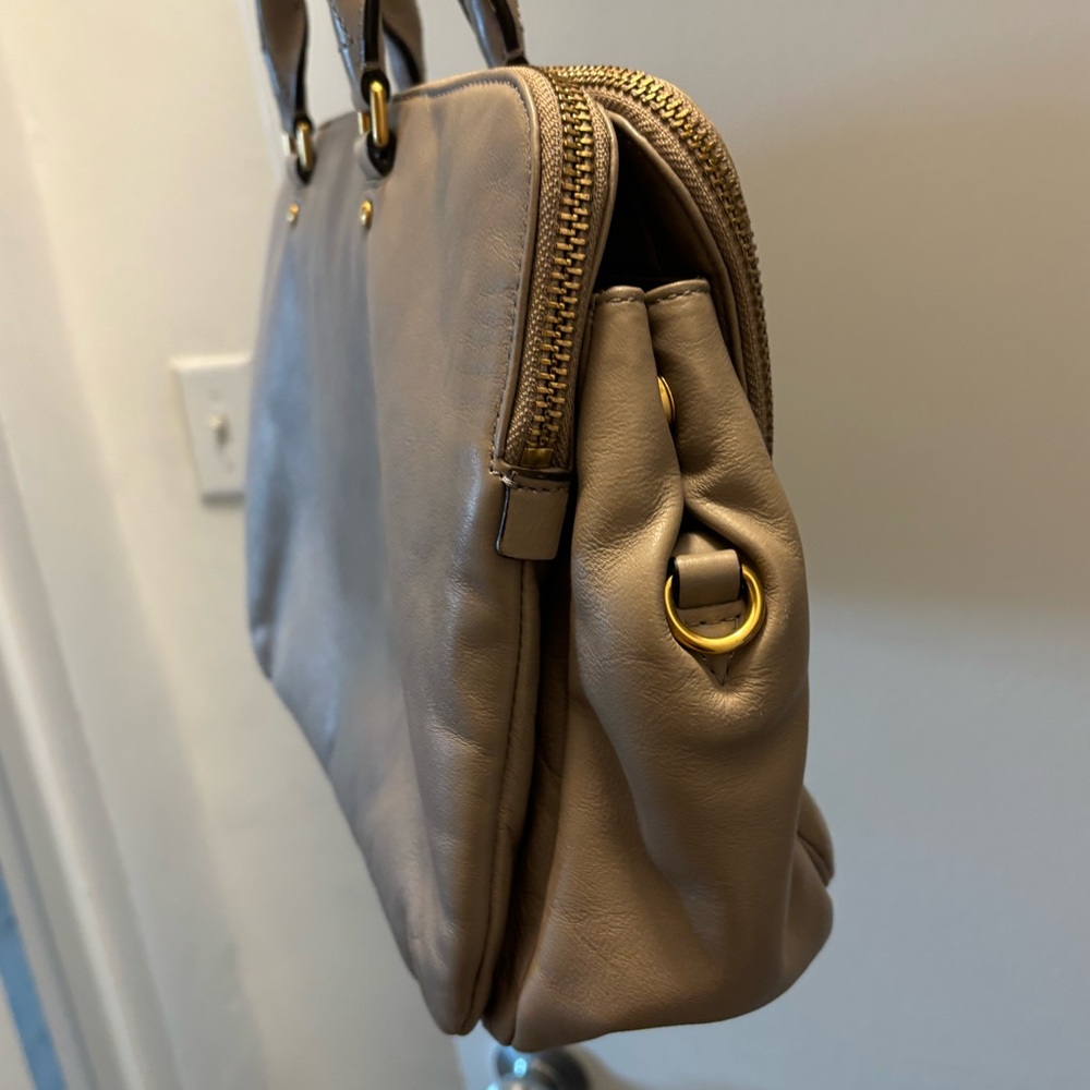 Marc by Marc Jacobs Taupe/Gold Hardware Bag *MINT CONDITION - Picture 6 of 15